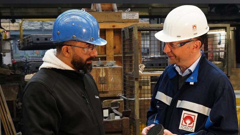 Foundry Practice 275 cover – featuring articles on the integration of Additive Manufacturing (3D) technology in casting filtration, the lightweight HOLLOTEX EG Runner ST for steel casting, FEEDEX* K applications on DISAMATIC moulding lines, fluoride emission-free feeding system solutions, and the Foseco Pro Module for MAGMASOFT® update 2023.